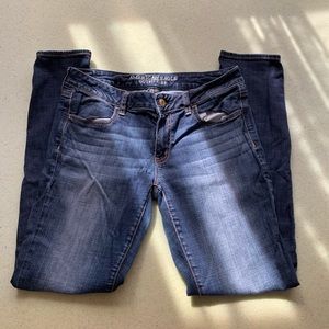 Dark wash AEO jeggings